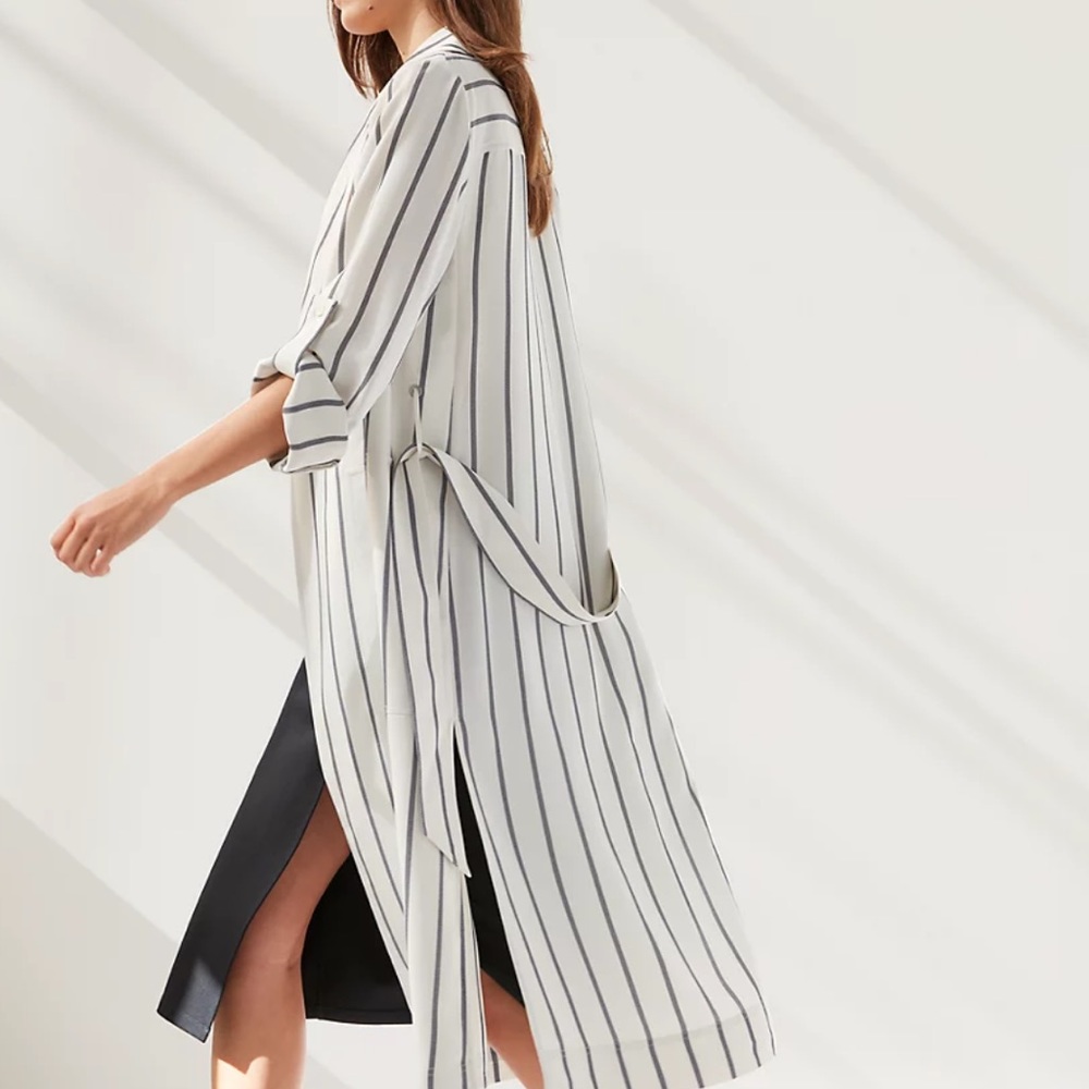 Aritzia Babaton Kathlo Blazer/ Robe - Picture 2 of 3